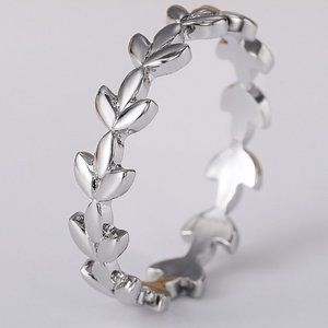 🔥PREMIUM 925 STERLING SILVER DAINTY LEAF ETERNITY BEAUTIFUL RING, K952